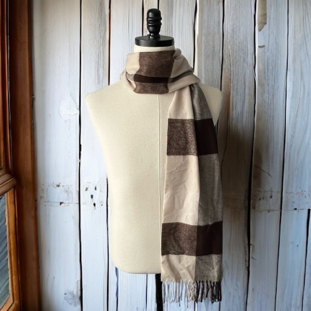 Made in Scotland Cashmere Buffalo Check Plaid Fringed Scarf
